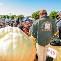 2019 Pumpkin Weigh-Off winner Leonardo Urena